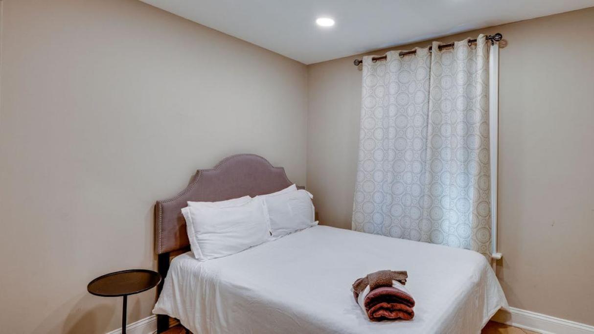 סוואנה 4 Bedroom Beauty Steps From The River מראה חיצוני תמונה